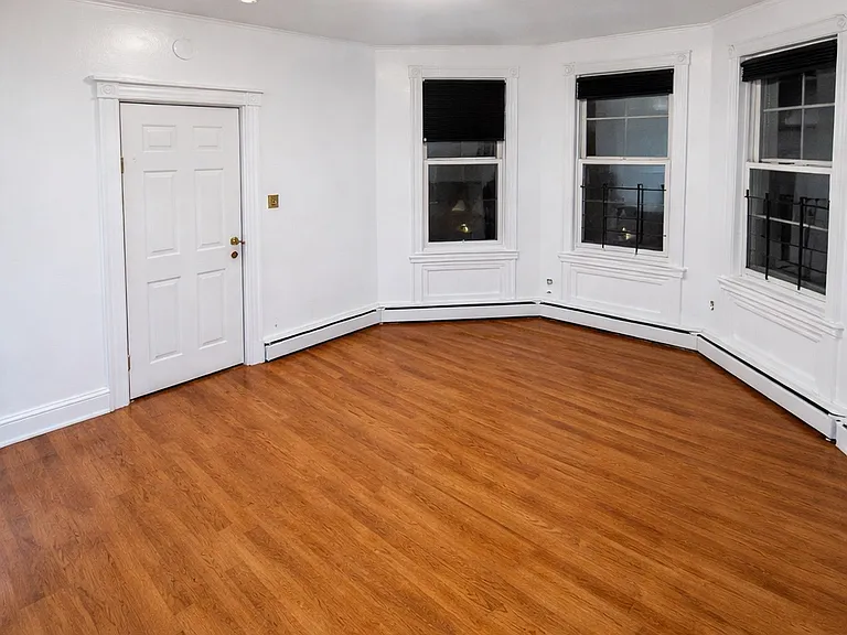 153 Sheridan Ave #2 — Photo 2