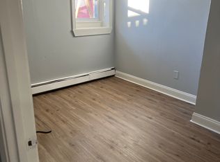 27 9th St #1S, Fall River, MA 02720