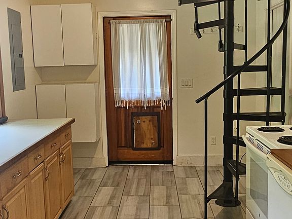4th image of 43015 SE North Bend Way #B