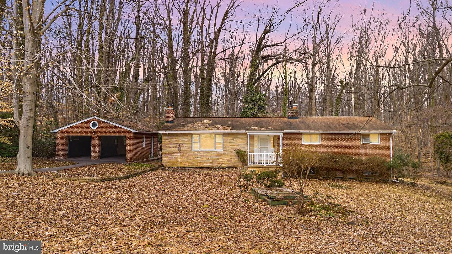 13008 Forest Dr photo 1