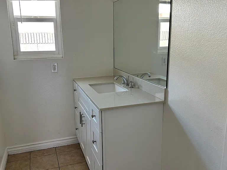 9215 Cedar St #1/2 — Photo 7
