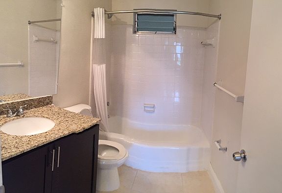 3rd image of 2101 NE 51st St APT 16