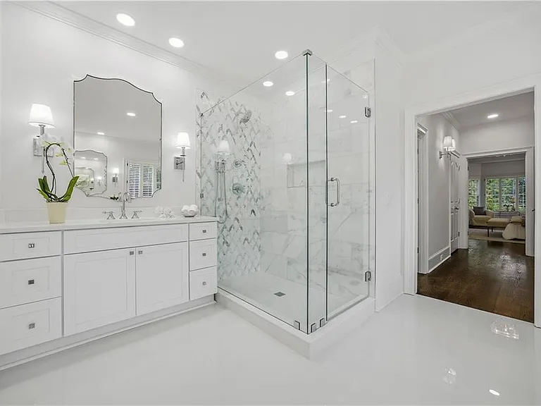 6410 Westchester Pl — Photo 63