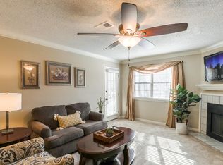 610 Barrington Hills Dr, Sandy Springs, GA 30350