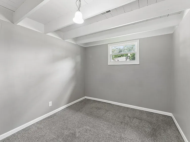 4842 Locust Ave — Photo 8
