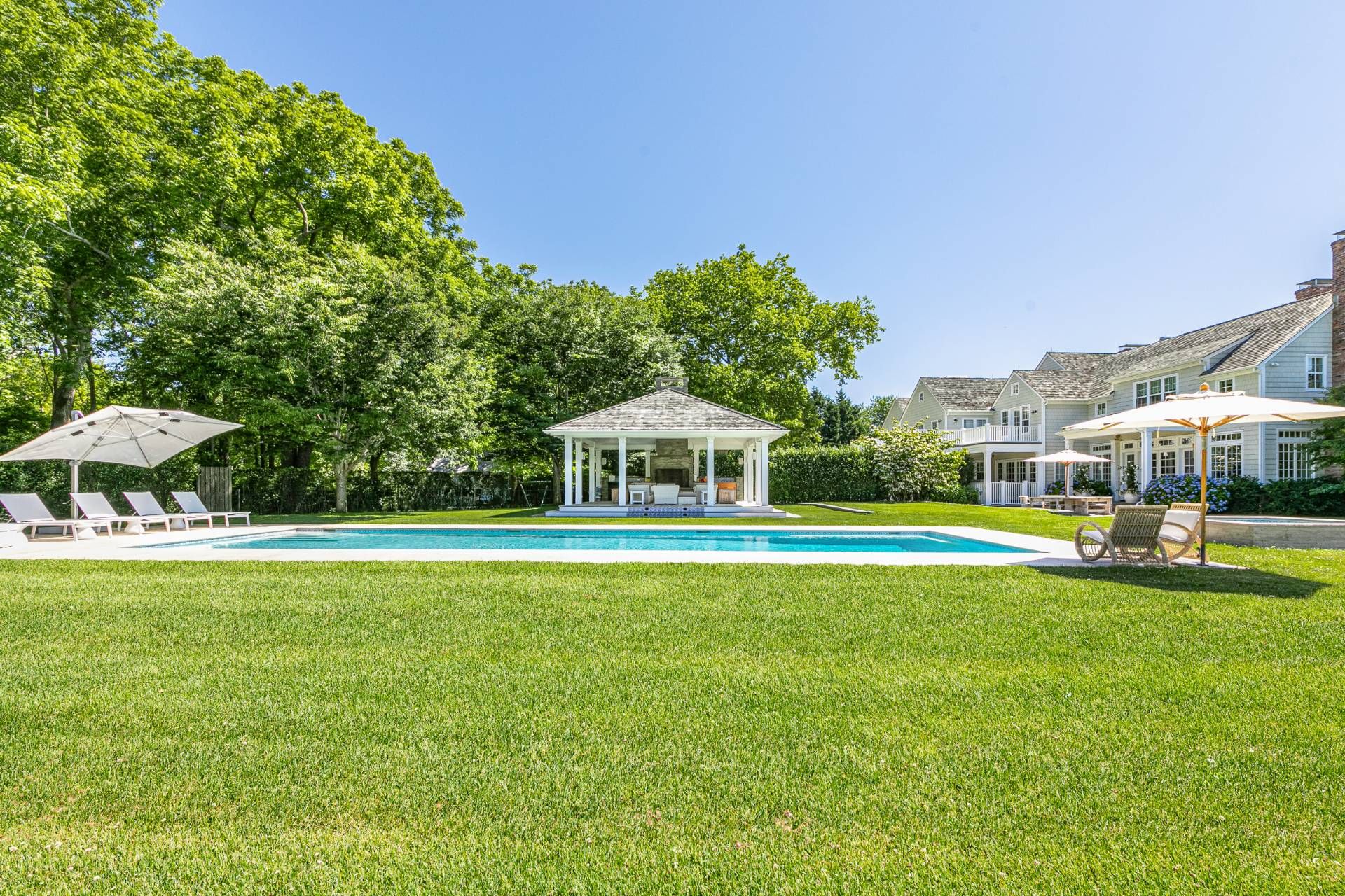 335 Town Ln, Amagansett, NY 11930 Out East