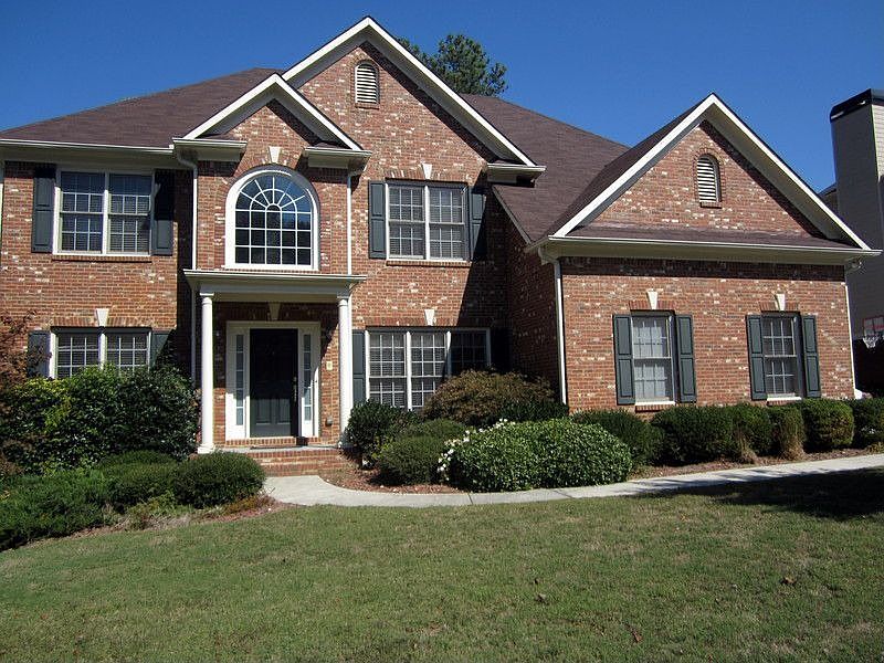 1st image of 2582 Hillgrove Dr