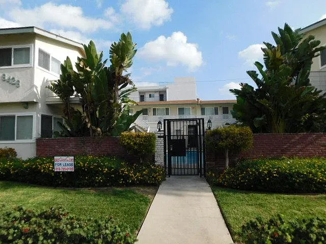 8428 Amigo Ave #10