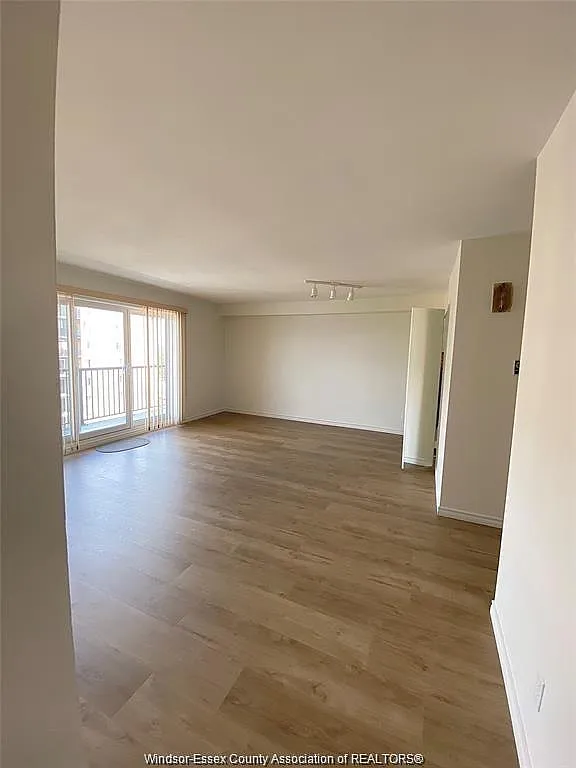 1 bed, 1.0 bath, 709 sqft, $1,700 — Photo 3
