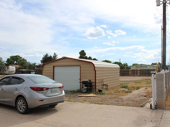 Newer garage/workshop