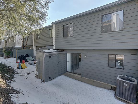 3rd image of 306 Harvest Dr