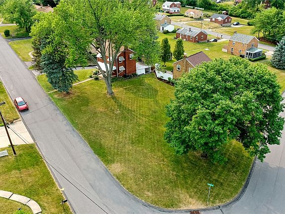 3rd image of 731 Nordica Dr