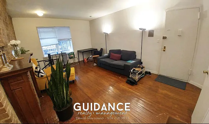 Rented by Amin Property Group Inc | media 8