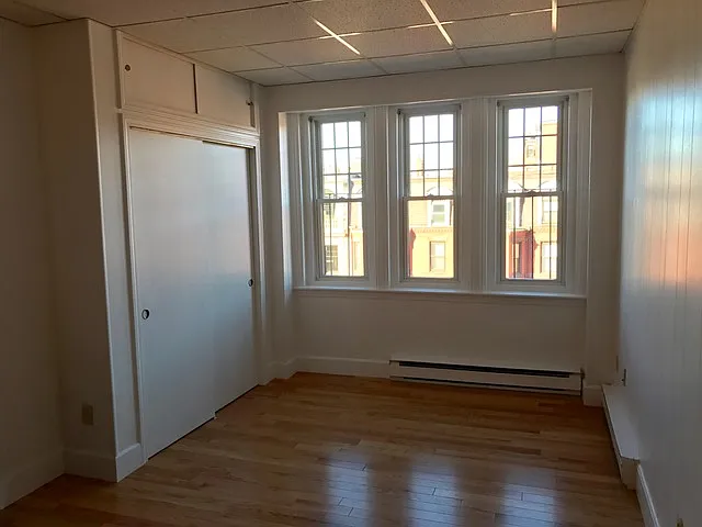 Building Photo - 272 Newbury St #15