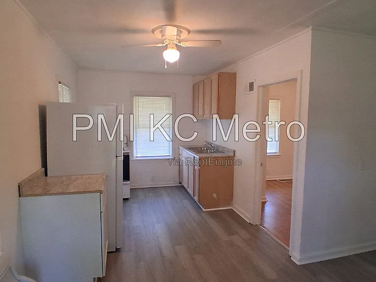 26 S Central St #9 — Photo 3