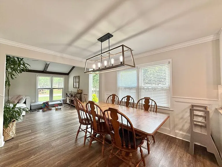 908 Plateau Ln — Photo 6