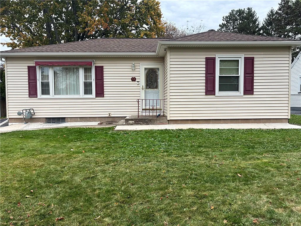 3 bed, 1.5 bath, 1062 sqft, $2,100 — Photo 1