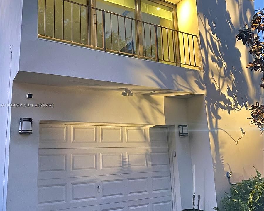 1st image of 1523 Palermo Ave #1523