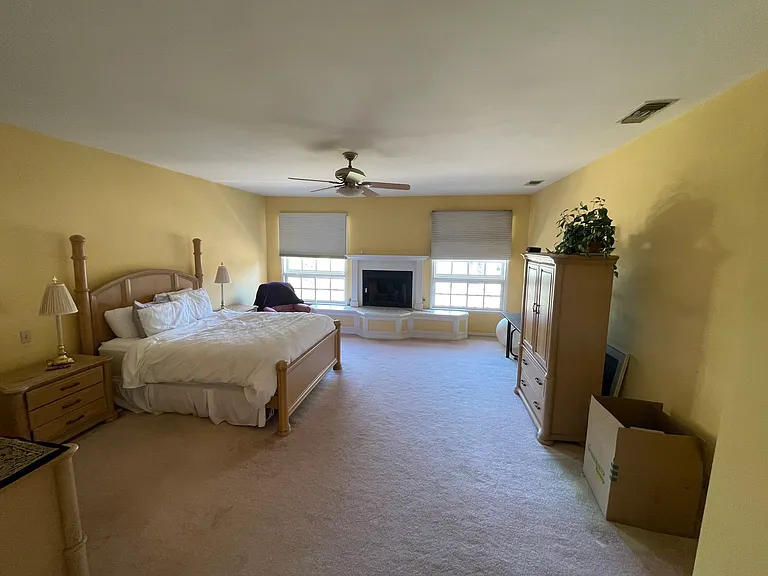 1083 E Elmwood Ave — Photo 13