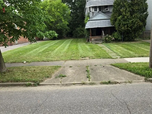 2294 E 100th St, Cleveland, OH 44106
