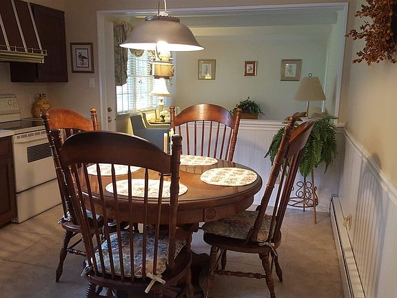 Eat-in kitchen, open to den.