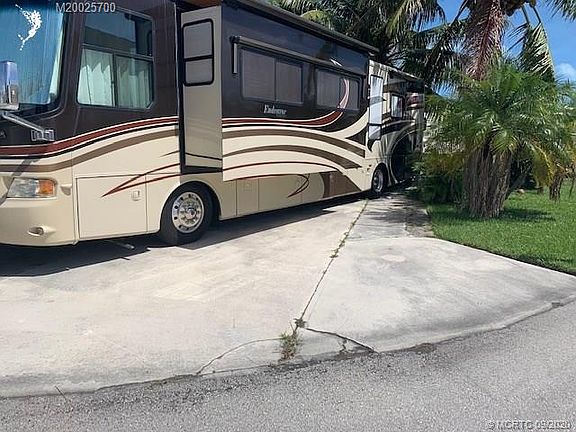 5th image of 1216 Nettles Blvd