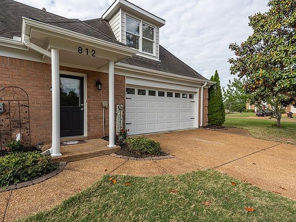3rd image of 812 Planters Ridge Dr