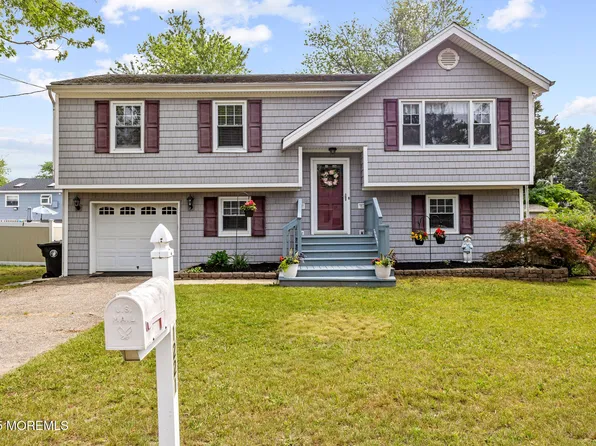 1221 Bewick Street, Toms River, NJ 08753