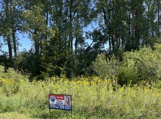 11369 Crestview Dr, Cement City, MI 49233