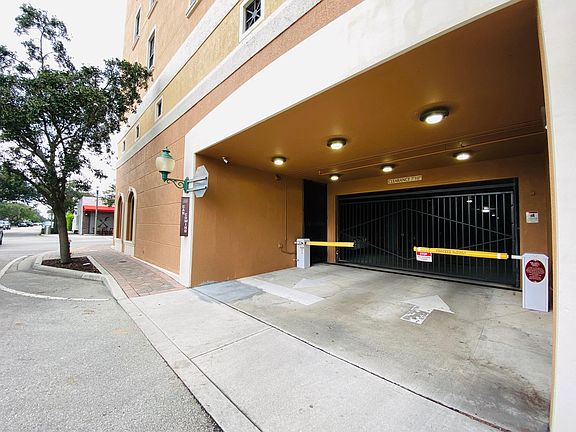 4th image of 511 Lucerne Ave APT 511