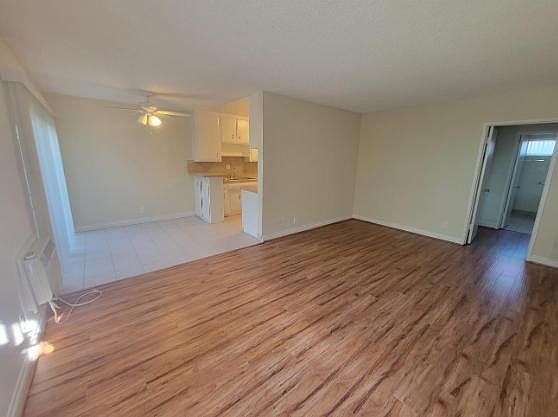 2nd image of 15420 Vanowen St APT 7