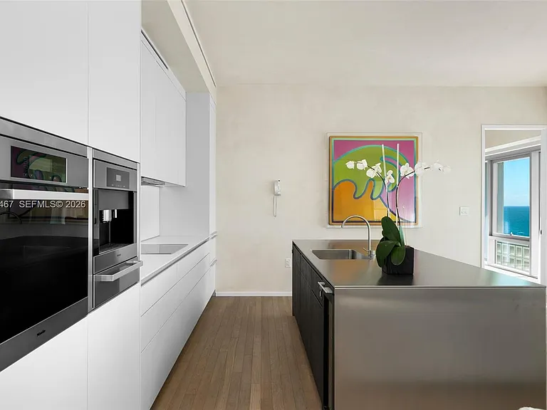 2901 Collins Ave #1204 — Photo 6
