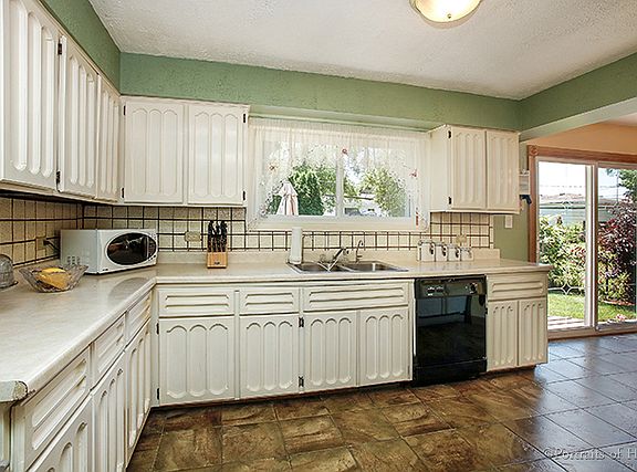 5th image of 67 E Schubert Ave