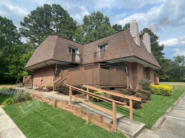 143 Brookberry Cir, Chapel Hill, NC 27517