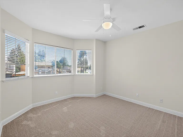 1736 N Holly Ave — Photo 25