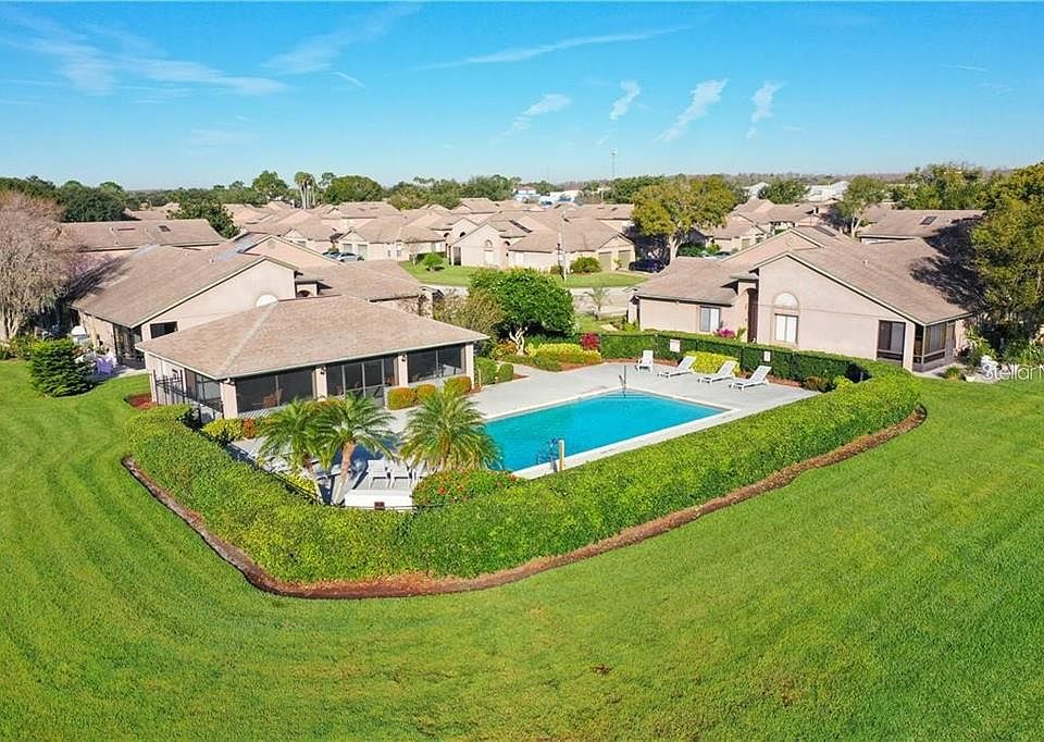1st image of 140 LAKEPOINTE CIRCLE