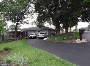 101 Grandview Dr, Reading, PA 19607