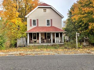 29 Estrada Rd, Central Valley, NY 10917