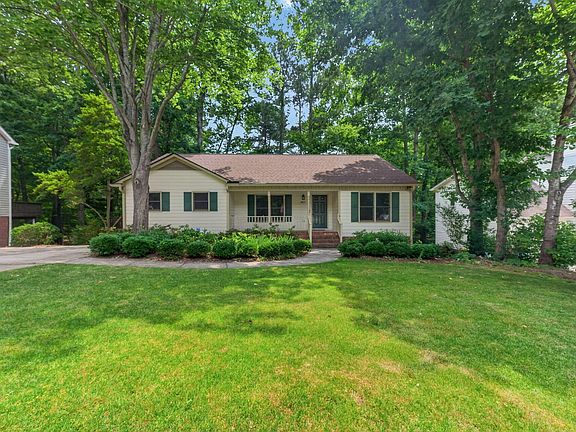 3rd image of 4907 Fortunes Ridge Dr