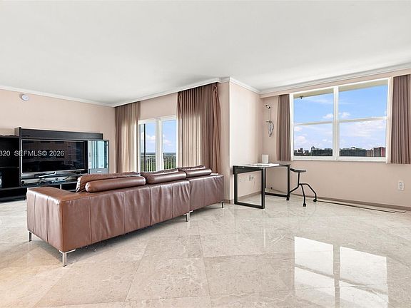 4th image of 500 Bayview Dr APT 2121