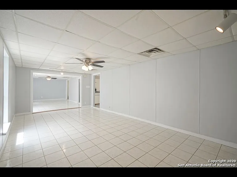 6715 Crosswell — Photo 10