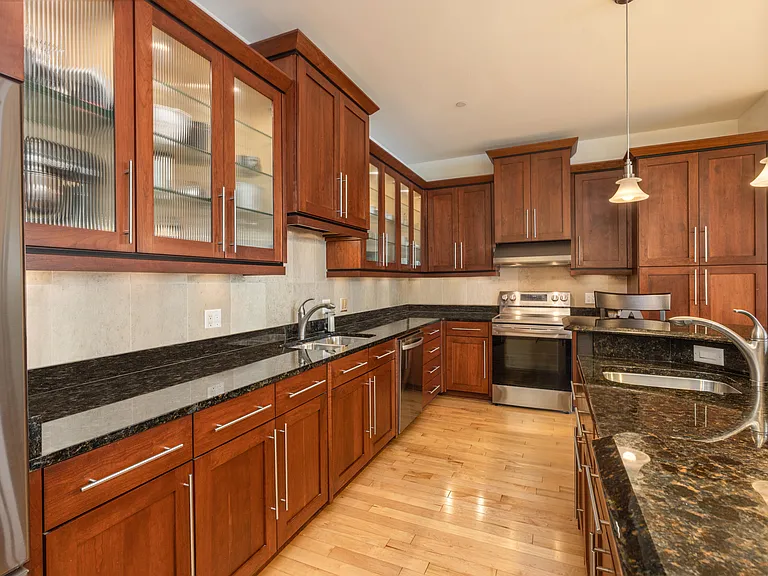 1313 N Franklin Pl #1205 — Photo 6