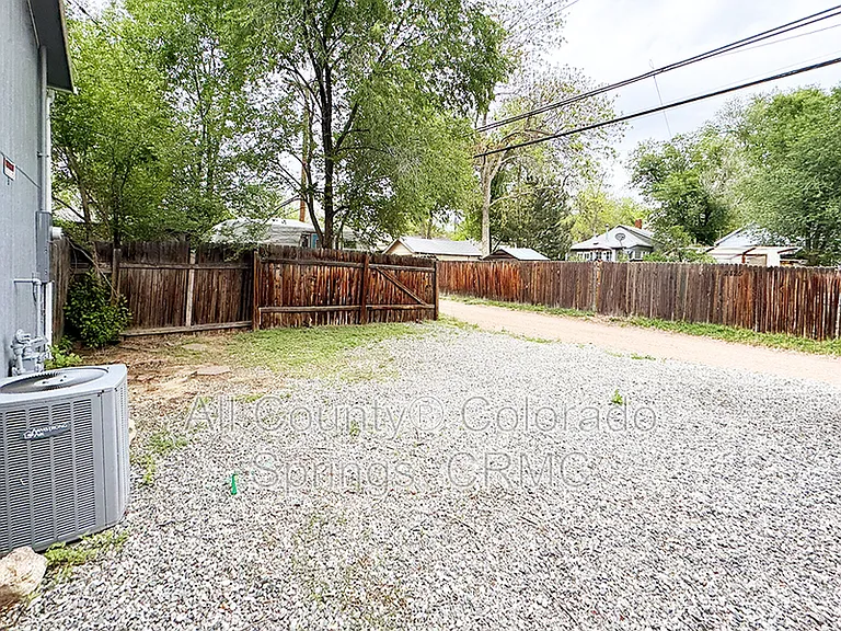 2126 W Kiowa St #10 — Photo 14