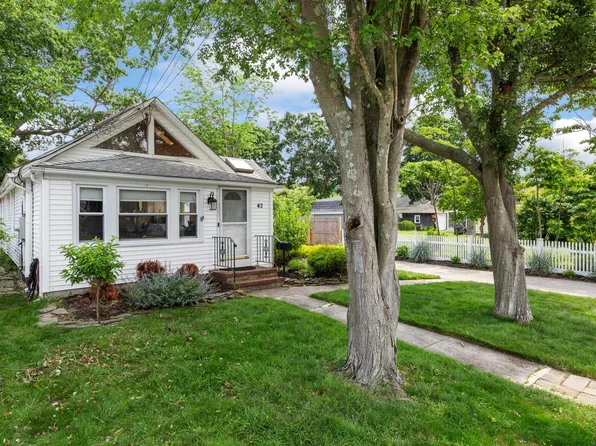 43 Willett Avenue, Sayville, NY 11782