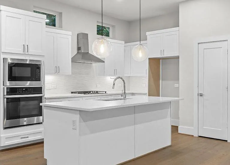 836 Fisher St #D — Photo 9