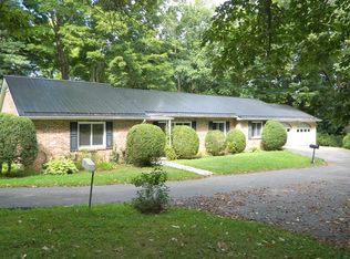 329 College St, Marion, VA 24354