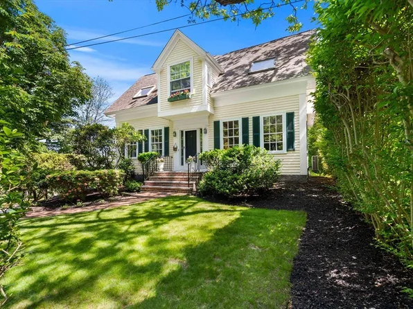 50 Bridge St, Manchester, MA 01944