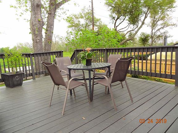 Gorgeous views ! Great outdoor living space!