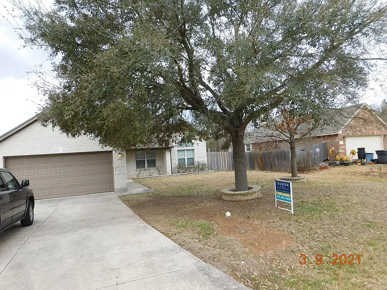 15713 Fair Ln — Photo 6