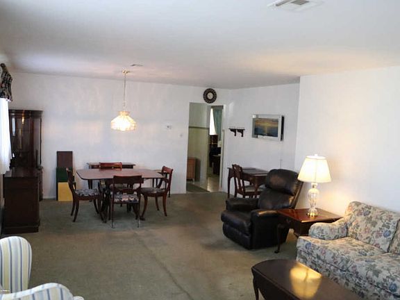 3rd image of 78 Bonaire Dr